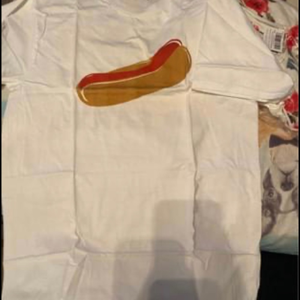 Size medium graphic shirt